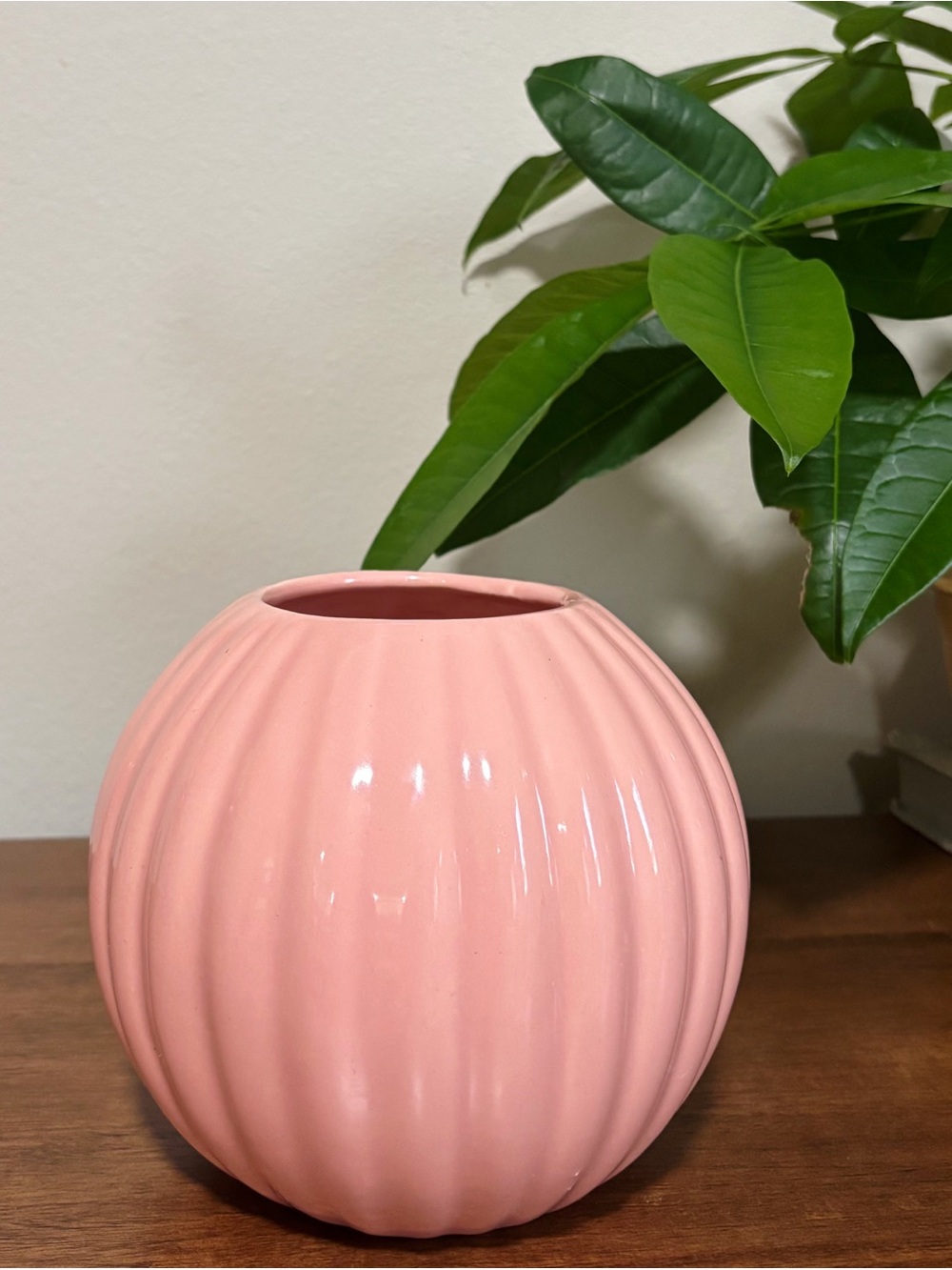 Vintage Haeger Rose Pink Peach Round Ribbed Ceramic Vase Bulb 6”
